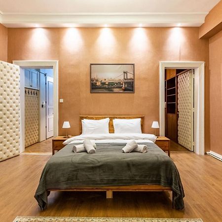 Historical Flat With A Lovely Sea View In Beyoglu Стамбул Экстерьер фото