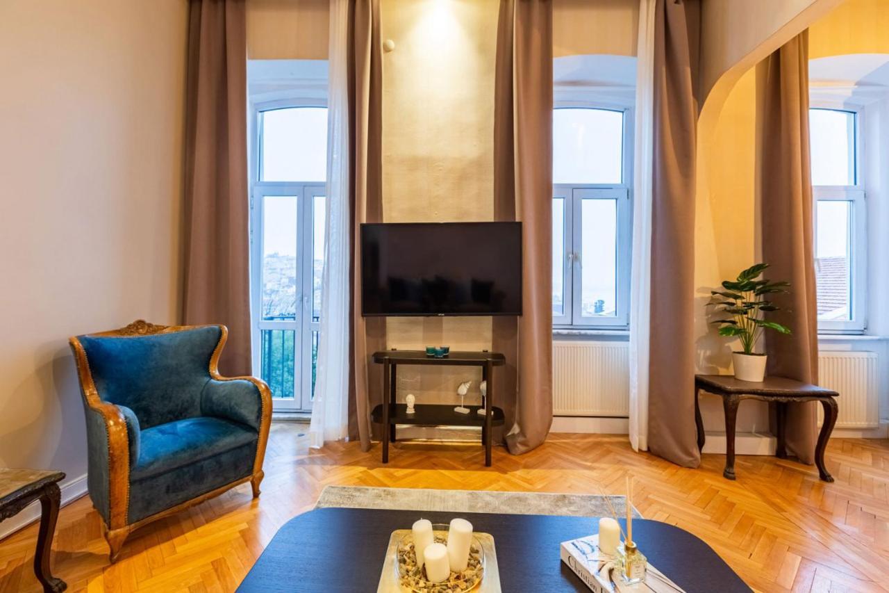 Historical Flat With A Lovely Sea View In Beyoglu Стамбул Экстерьер фото