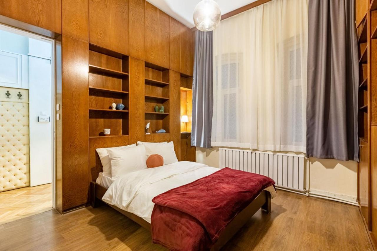 Historical Flat With A Lovely Sea View In Beyoglu Стамбул Экстерьер фото